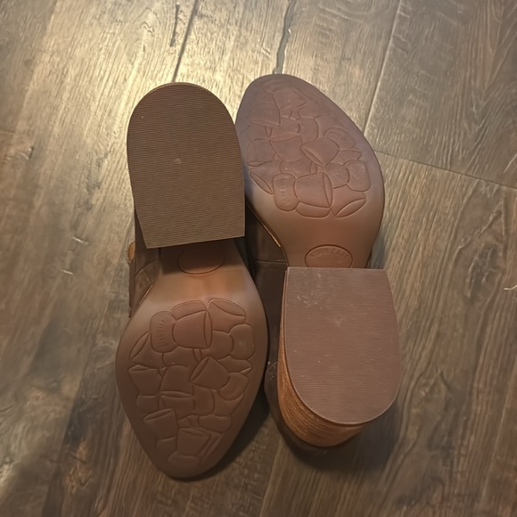 Modeste Loafer - Picture 9 of 9